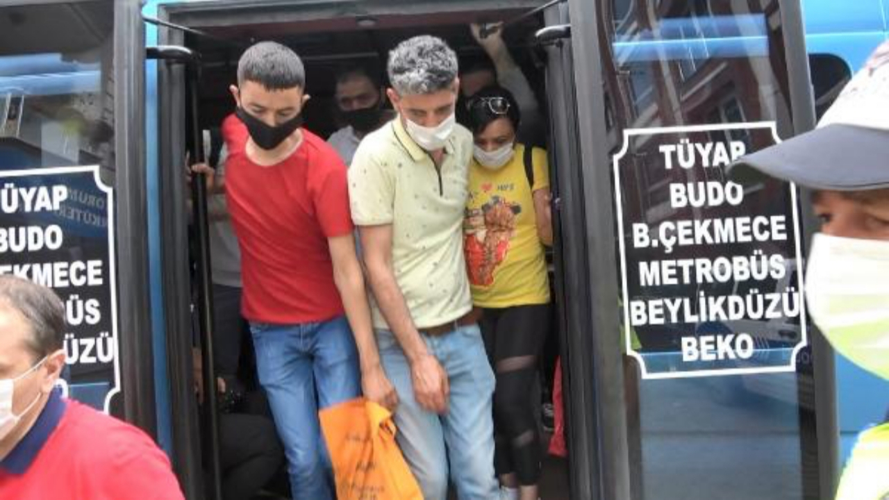 Minibüsten 35 yolcu çıktı! Şoföre ödül gibi ceza verildi!