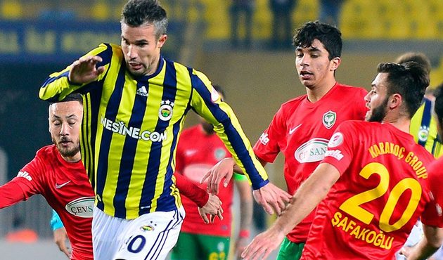 Salih ile RvP Fenerbahçe'yi uçurdu