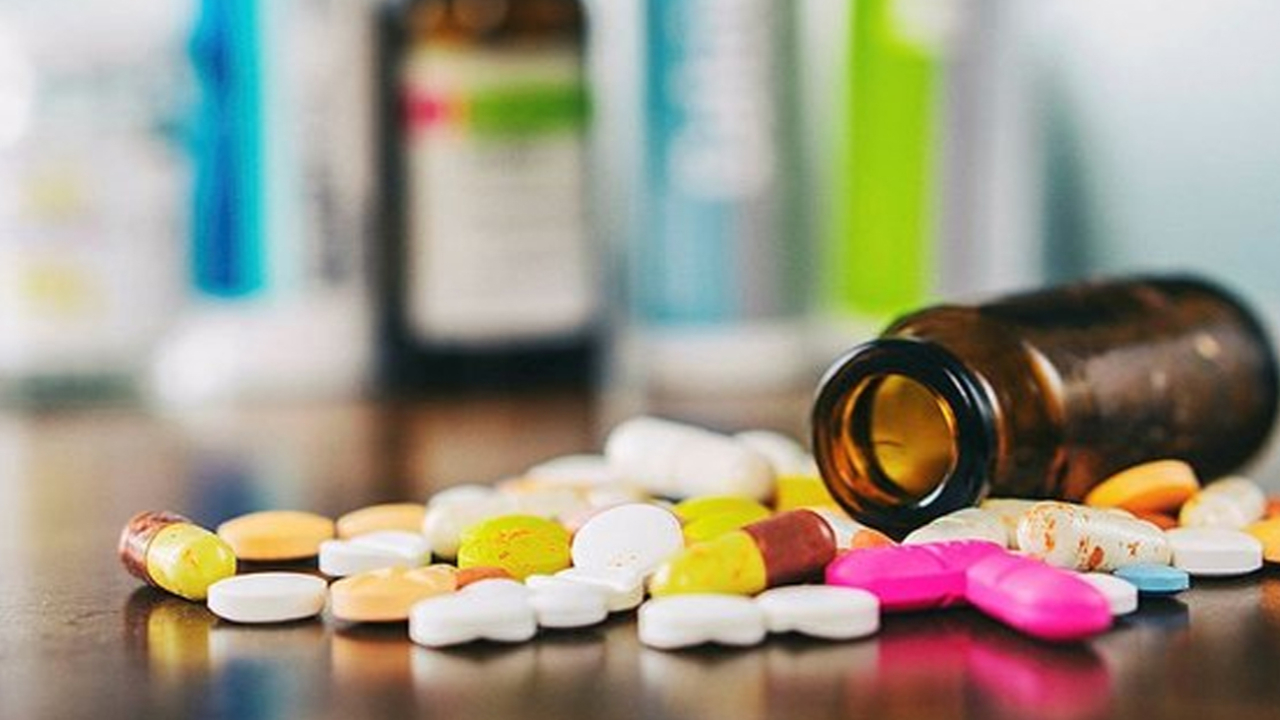 Son dakika... Bakan Selçuk açıkladı! 8 bin 610 ilaç geri ödeme listesinde