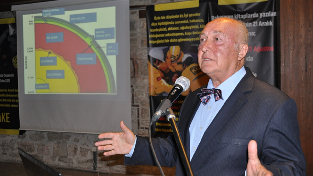 Prof. Ahmet Ercan'dan ürküten deprem açıklaması: 7.4 şiddetinde deprem üretebilir