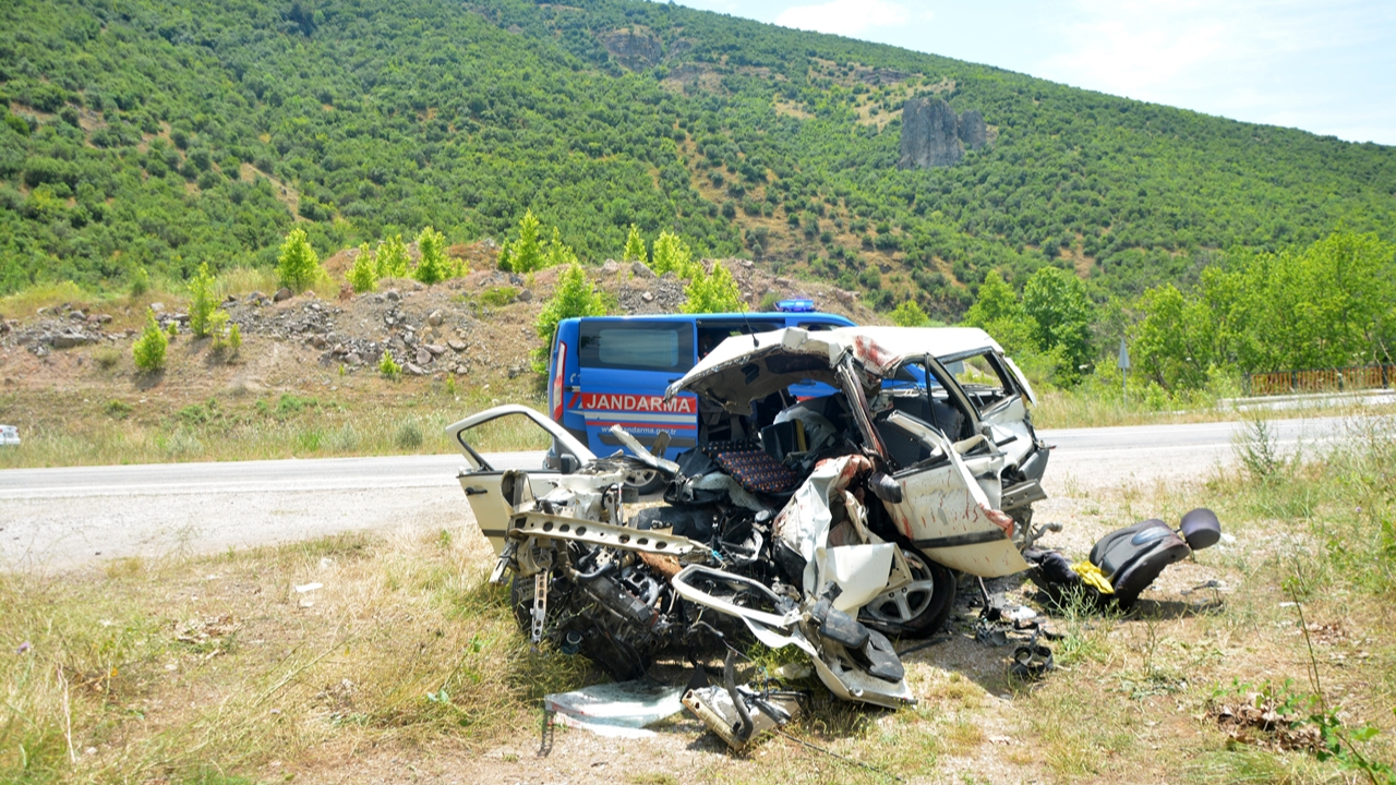 Aynı aileden 6 kişi yaşamını yitirdi...
