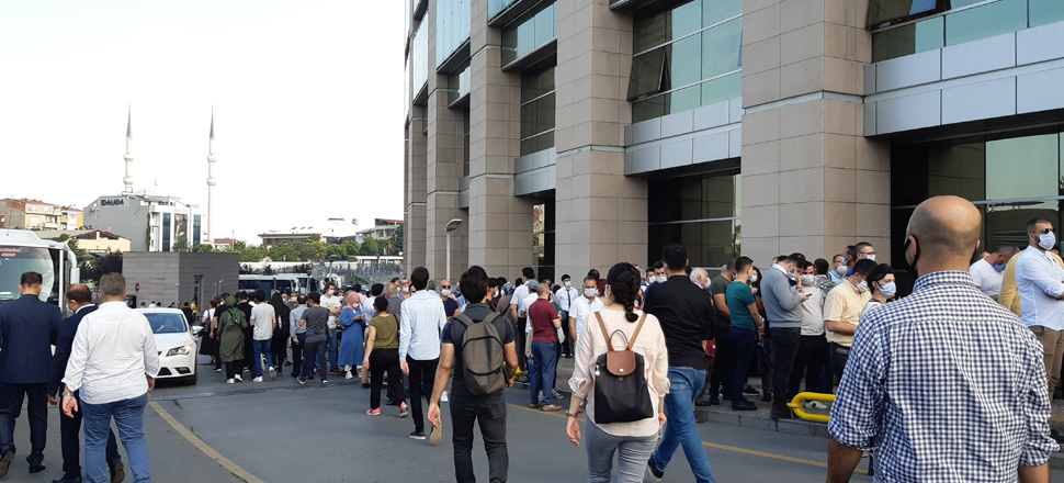 Adliyelerde ilk gün yoğunluğu!