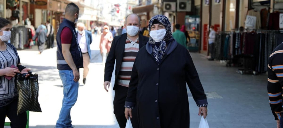 Maskenin zorunlu olduğu il 44'e çıktı