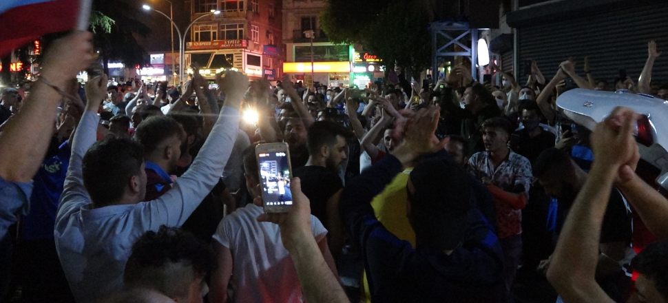 Trabzon'da final bayramı! Taraftar sokakta...