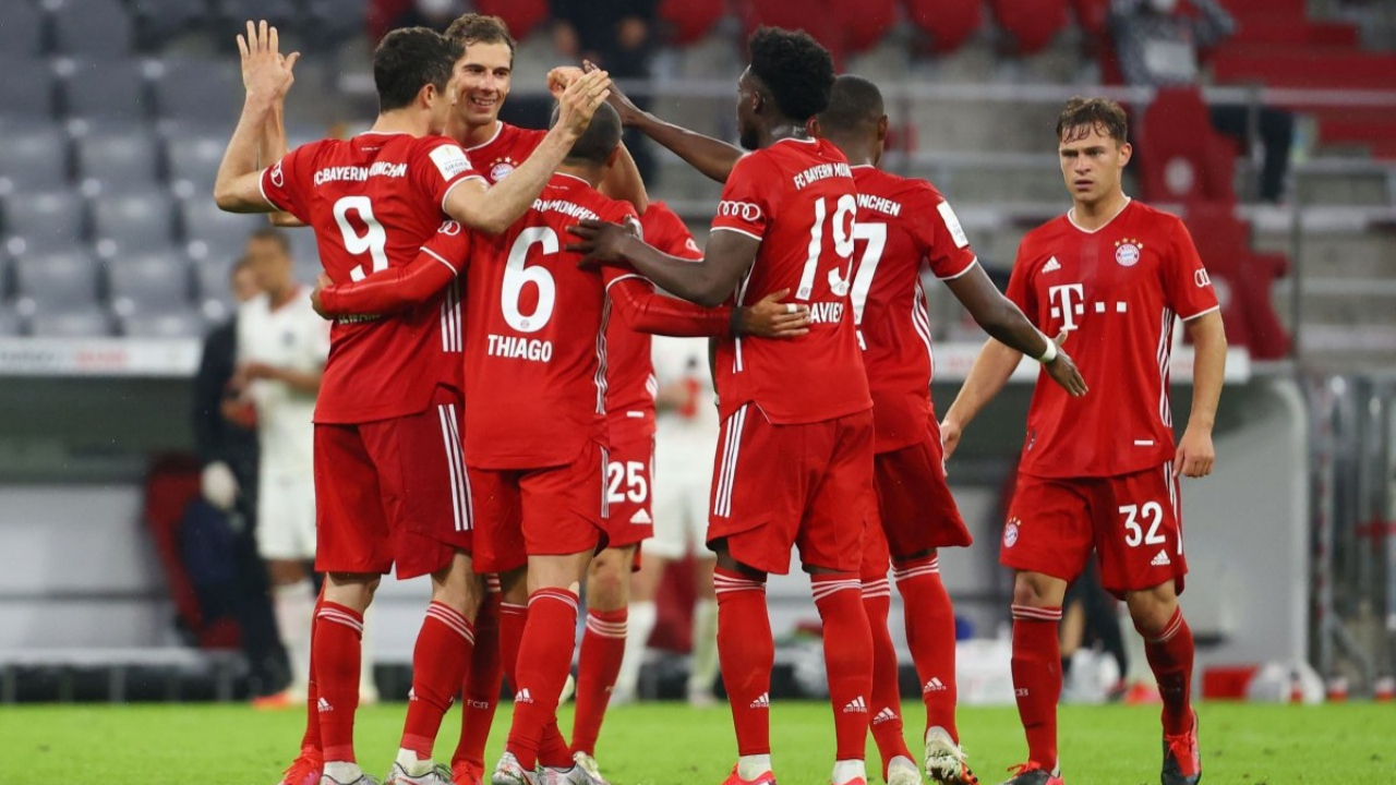 Bayern üst üste 8. şampiyonluğunu ilan etti!