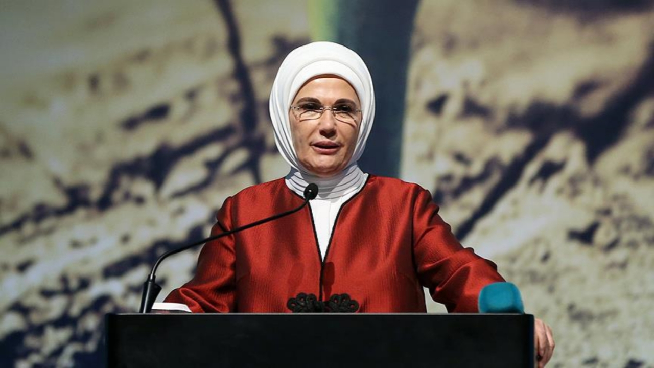 Emine Erdoğan'dan dünya liderlerinin eşlerine koronavirüs mektubu