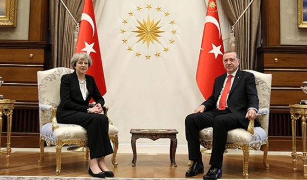 Cumhurbaşkanı Erdoğan İngiltere Başbakanı May'i kabul etti