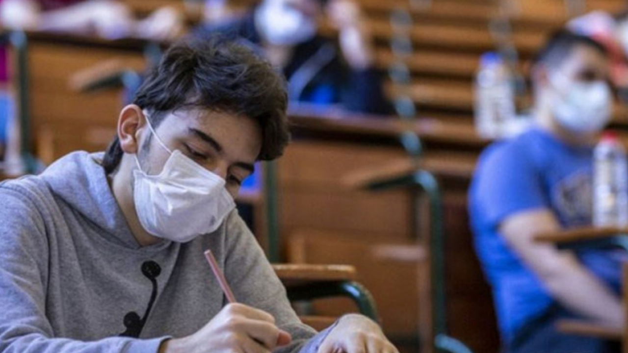 Bakan Selçuk'tan maske açıklaması!