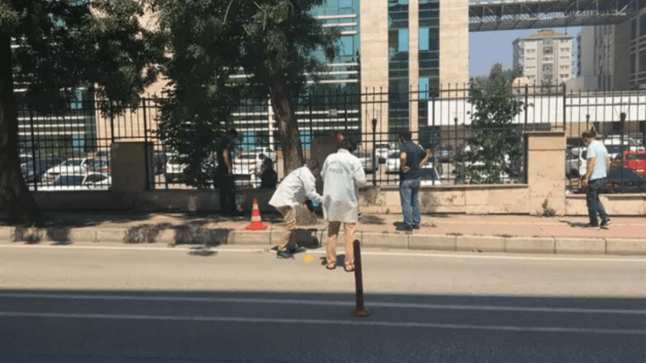 Adliye binasına pompalı tüfekli saldırı!