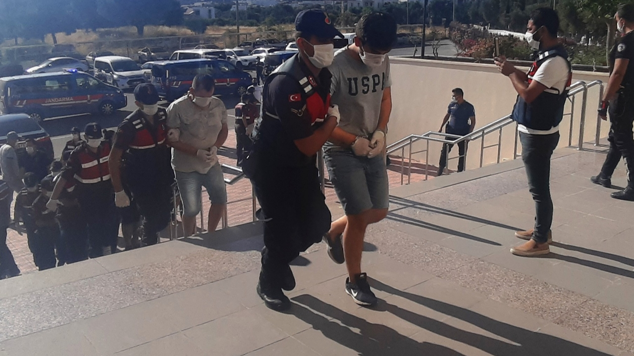 Evden kaçan 3 kız çocuğuna kabusu yaşattılar!