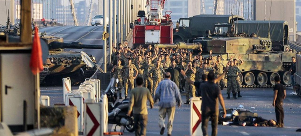 15 Temmuz'a 'senaryo' demek suç