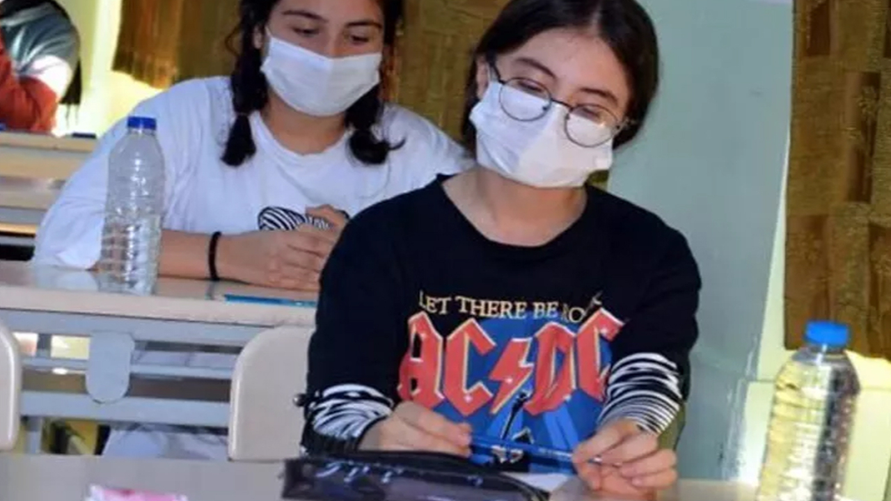 Milli Eğitim Bakanı Selçuk: LGS kapsamındaki merkezi sınav, huzur ve güvenle tamamlandı