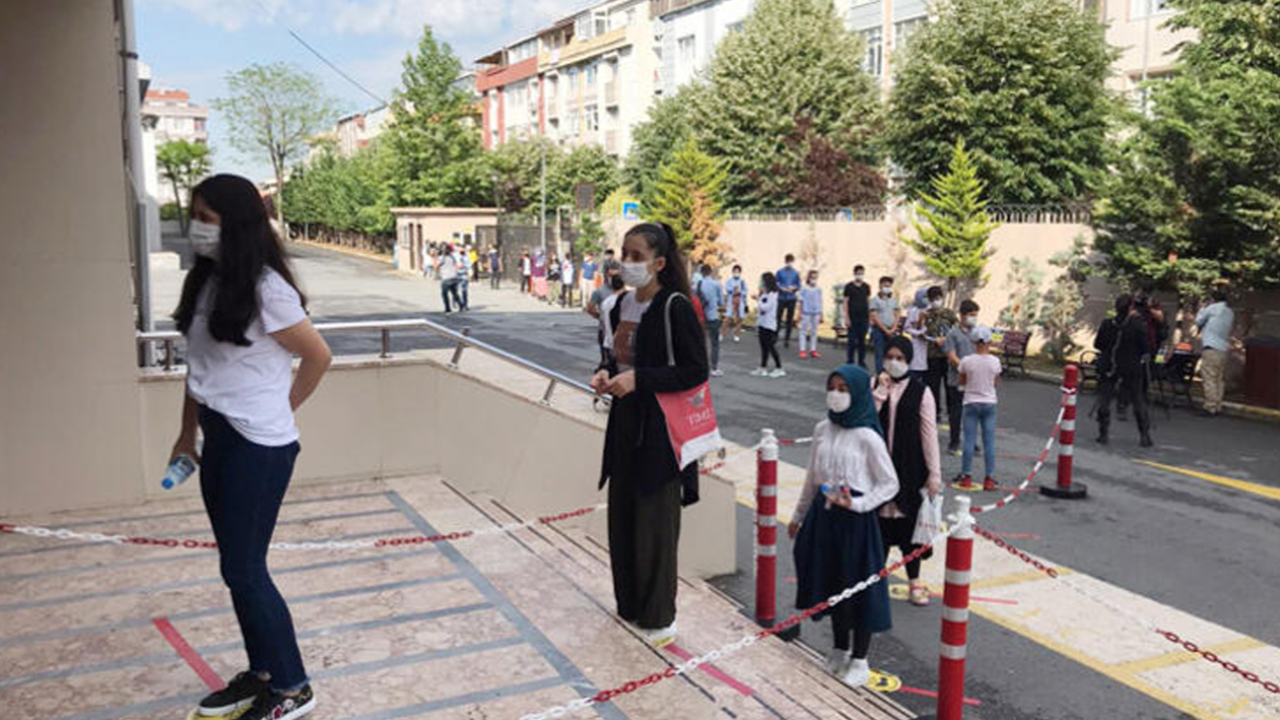 LGS sınavı sona erdi! 1.6 milyon öğrenciyle sorunsuz bitti