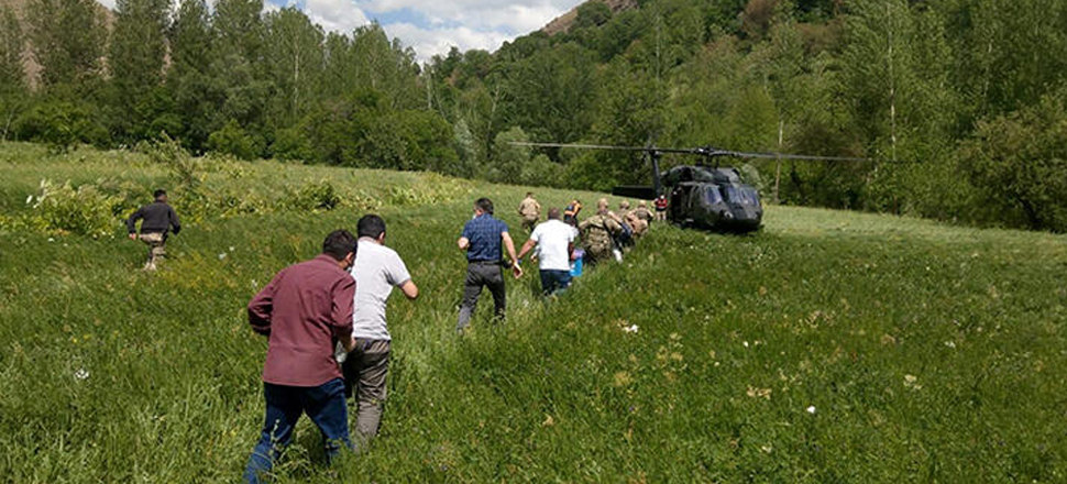 Sınava helikopterle gittiler!