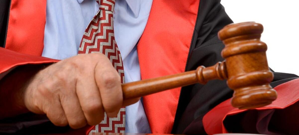 Dolandırıcılıktan yargılanan savcı tahliye oldu