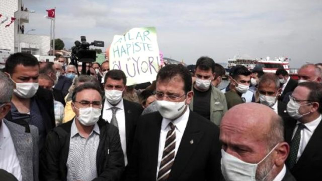 İmamoğlu'na fayton protestosu