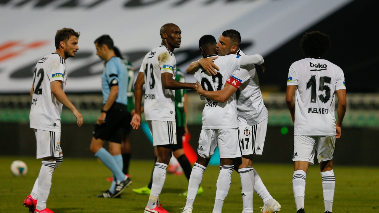 Beşiktaş Denizli'de farklı kazandı...