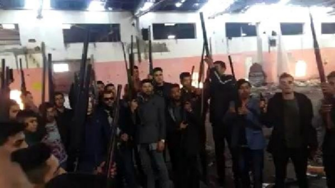 Pompalı tüfekle video paylaşımına 20 gözaltı