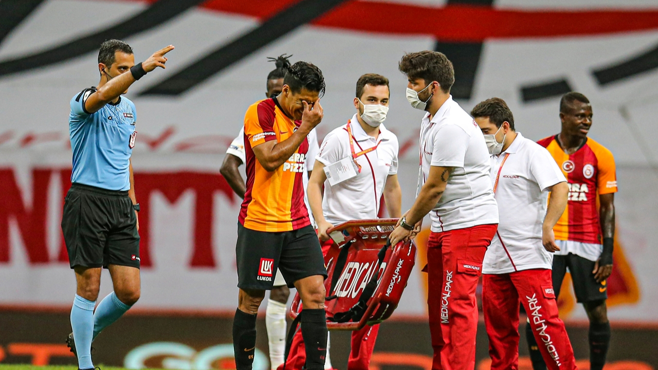 Galatasaray 90+15'de puan kaybetti!