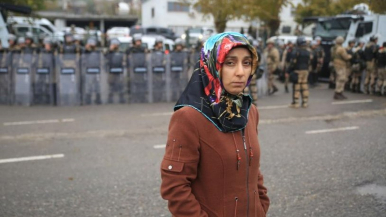 HDP'li belediye başkanı Hatice Taş gözaltına alındı