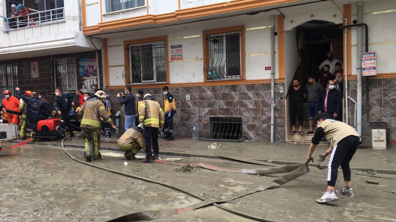 Sel İstanbul'da can aldı