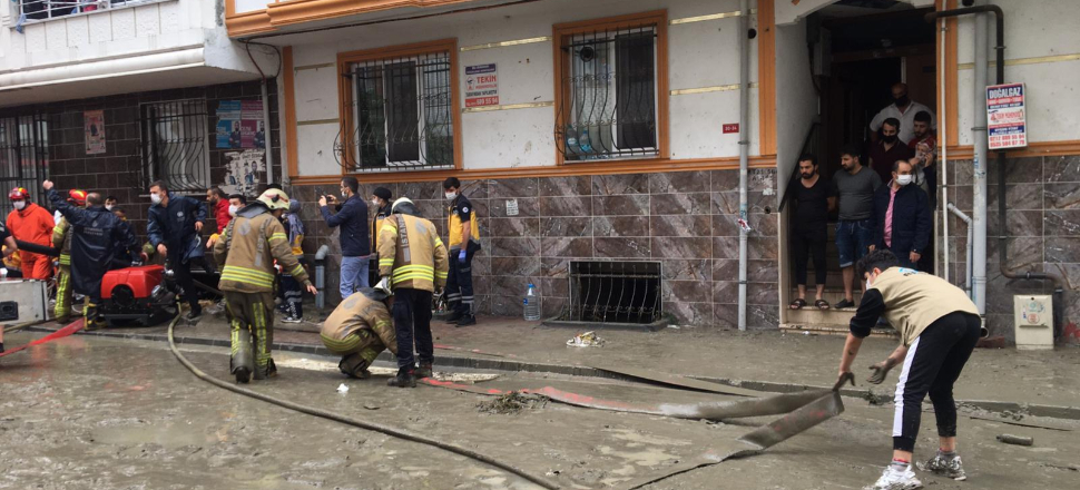 Sel İstanbul'da can aldı