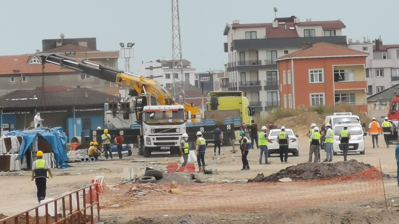 Vincin taşıdığı demirler üzerine düştü!