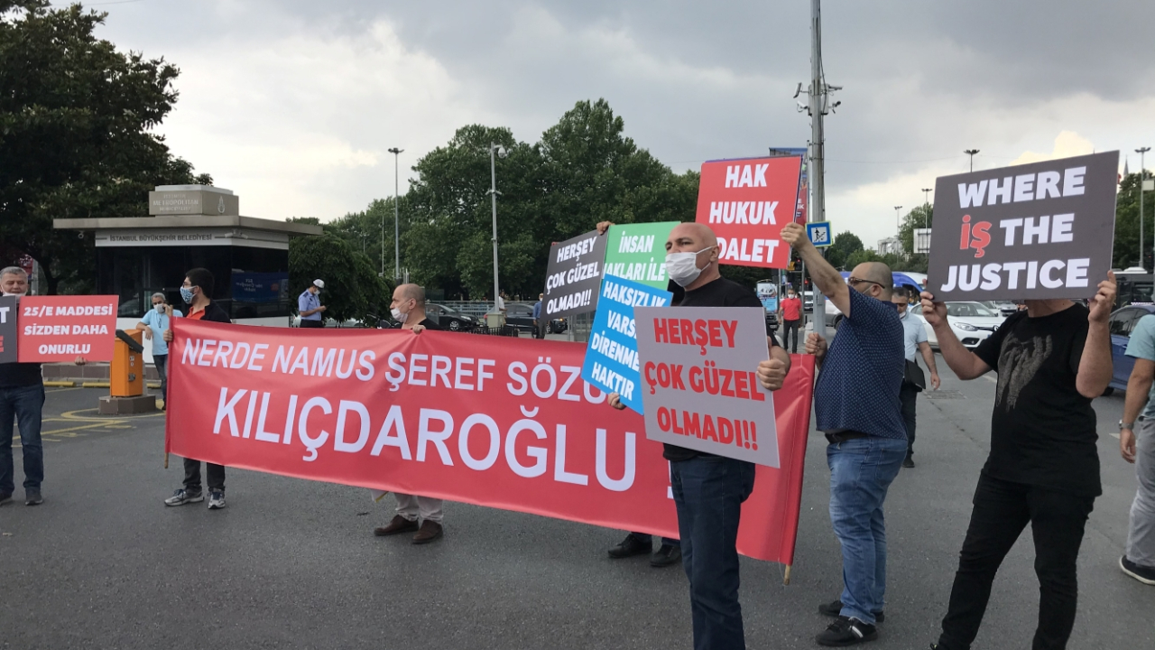 İSPARK'tan çıkartılan işçilerden, İBB önünde protesto gösterisi