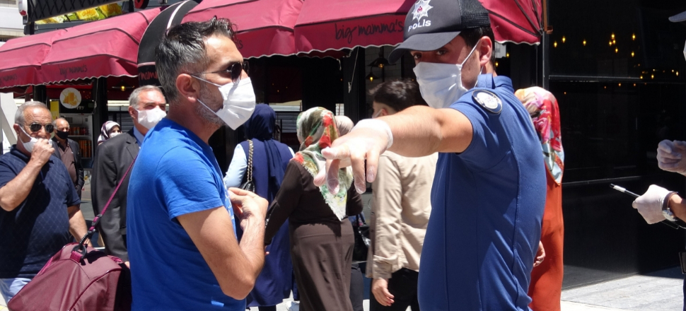 'Senin yüzünden 900 TL ceza yedim'