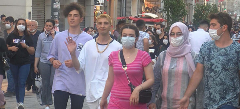 YKS sonrası ne maske ne mesafe kaldı