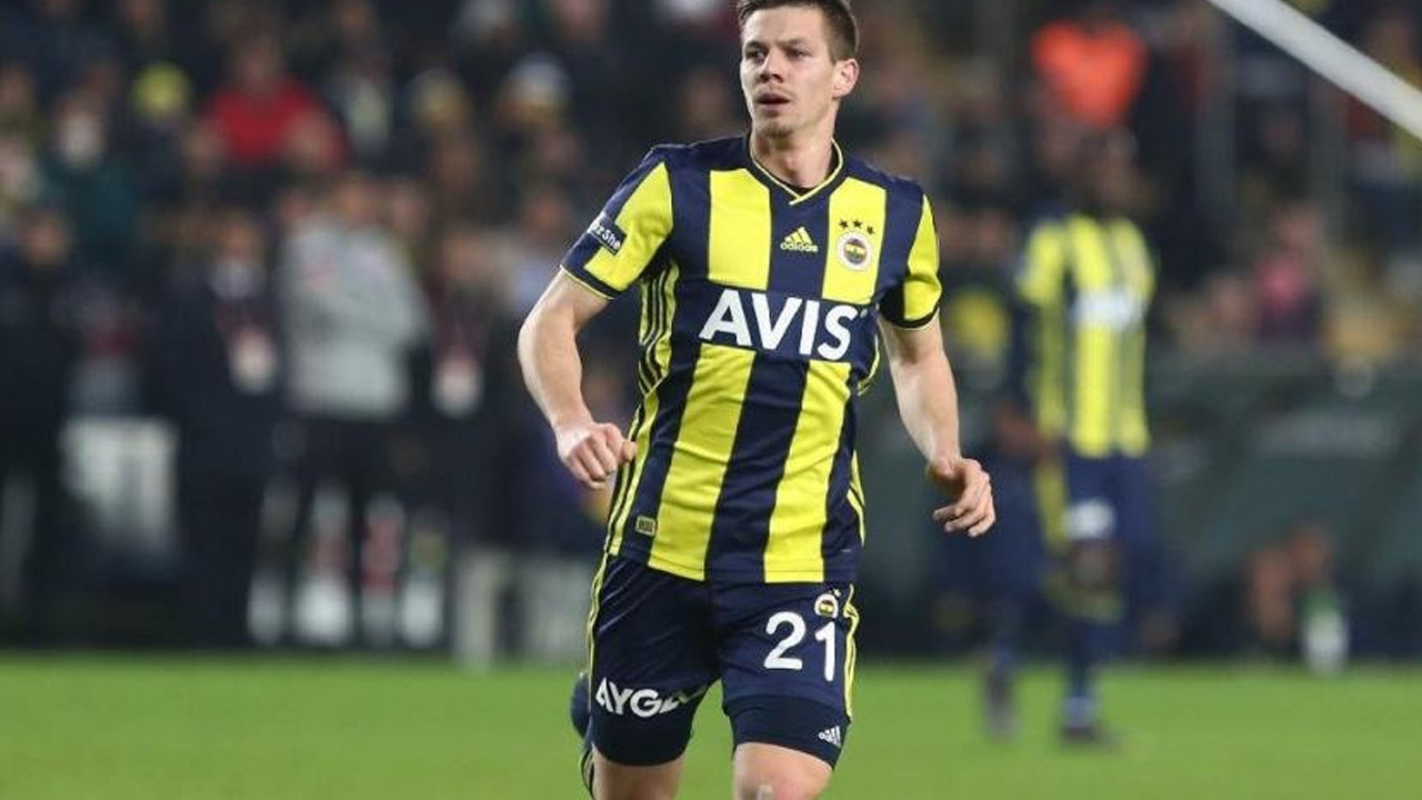 Fenerbahçe'de şok gelişme! Yıldız oyuncu ülkesine döndü...