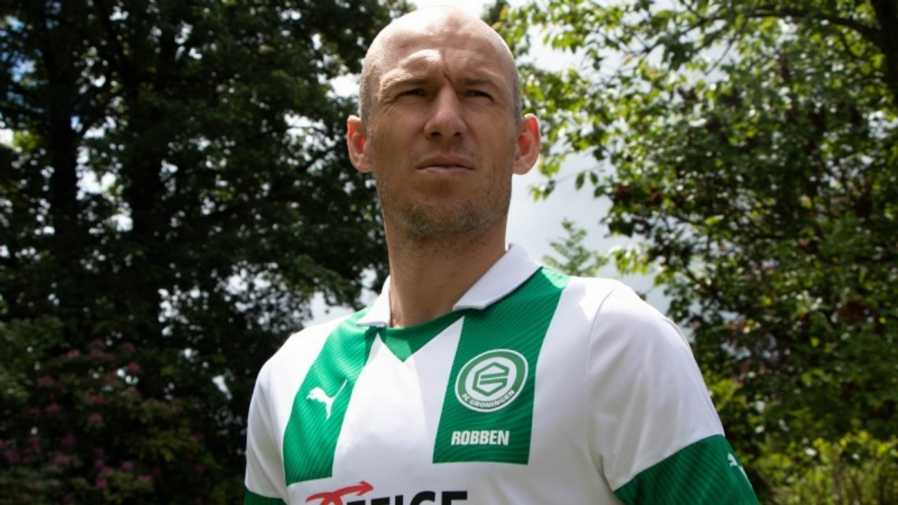 Robben futbola geri döndüğünü açıkladı