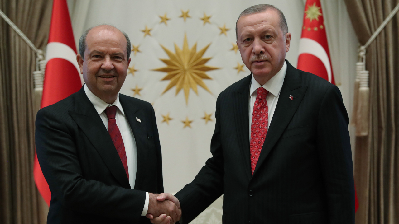 Erdoğan KKTC Başbakanı Tatar'la görüştü