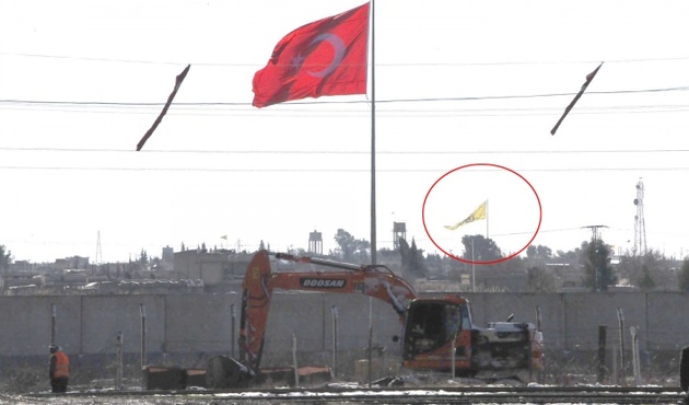 Terör örgütü PYD'nin paçavrasına 12 metrelik yanıt!