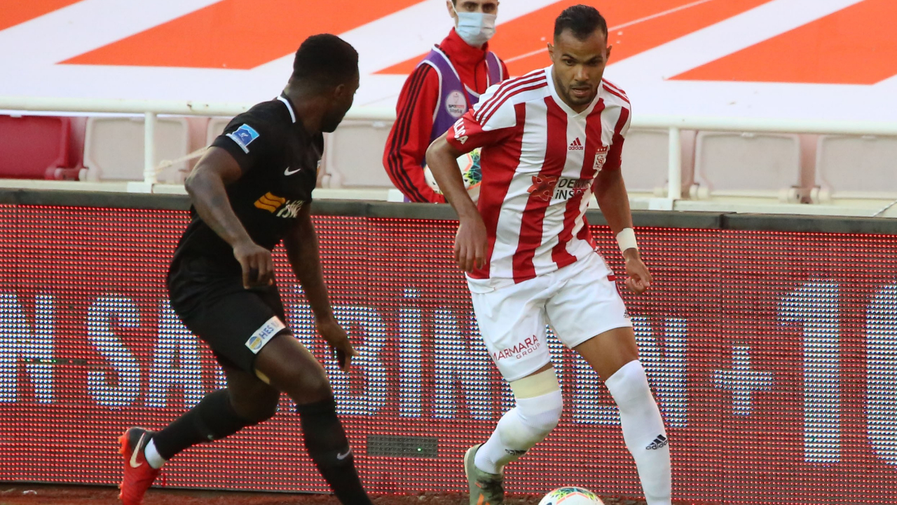 Sivasspor evinde ilk kez kaybetti!