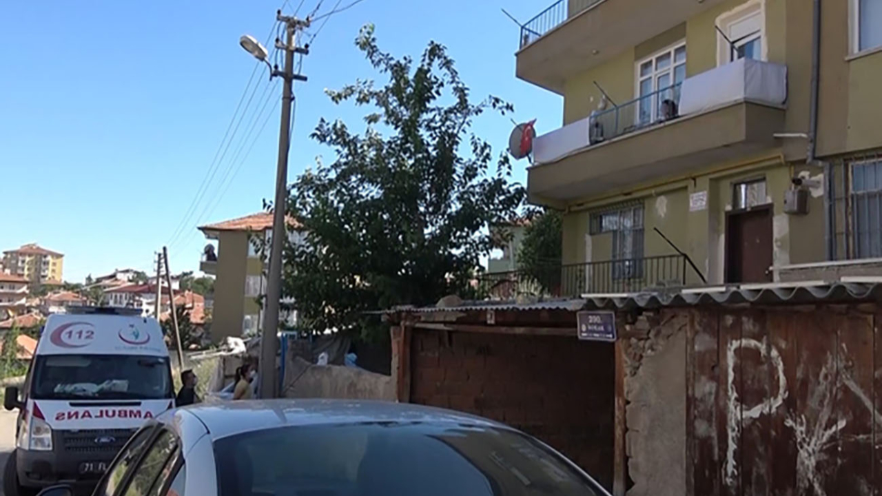 Koronavirüs testine gitmek istemedi! Kendisini odaya kilitledi