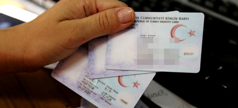 Anne kızlık soyadı tarih oluyor!