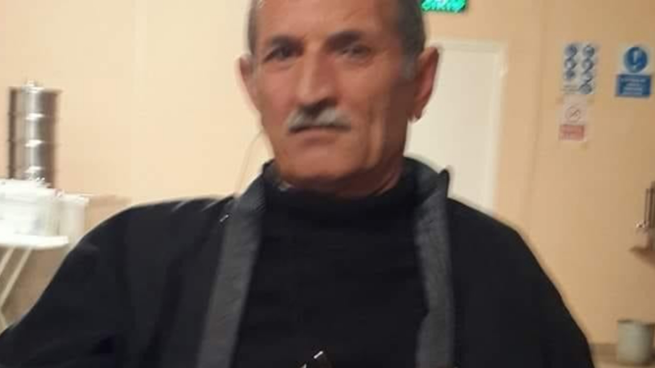 Birden kapıyı açıp delik deşik etti