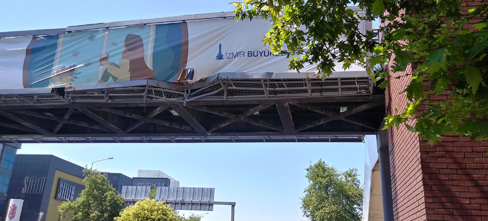 Yüksekliği hesaplayamadı! Trafiği felç etti