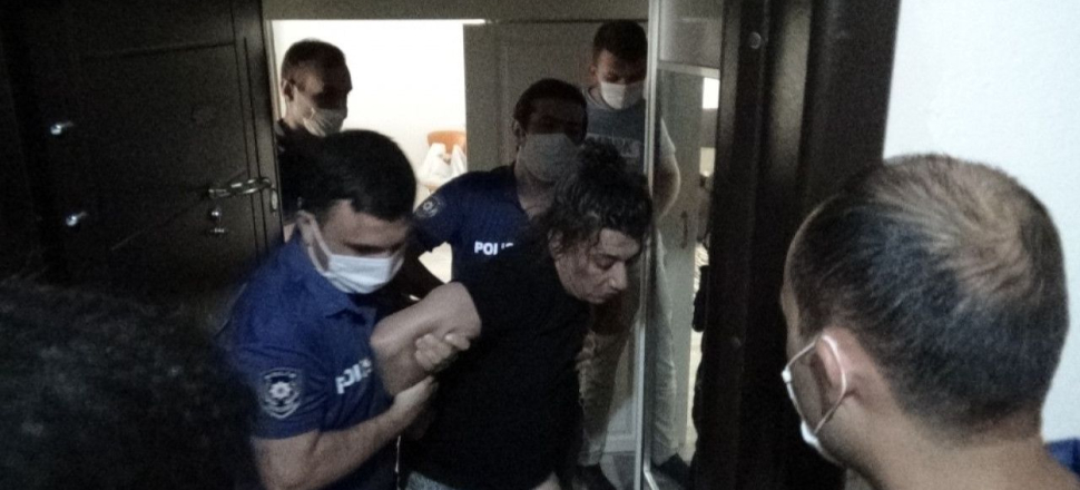 Eşi boğarak öldürmek istedi! Eve gelen polis ekipleri kurtardı