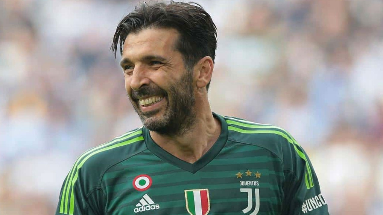 Bir rekoru daha kırdı! Buffon İtalya tarihine geçti