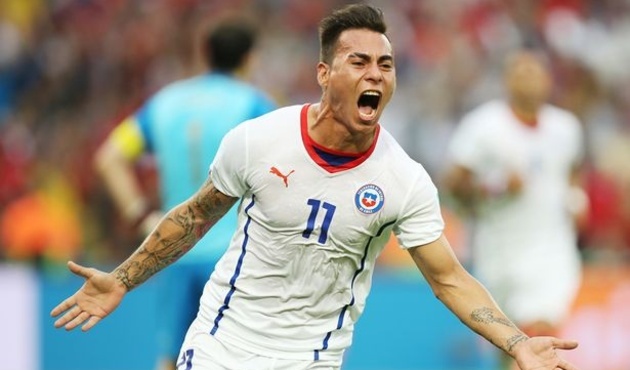 Podolski giderse Vargas geliyor!