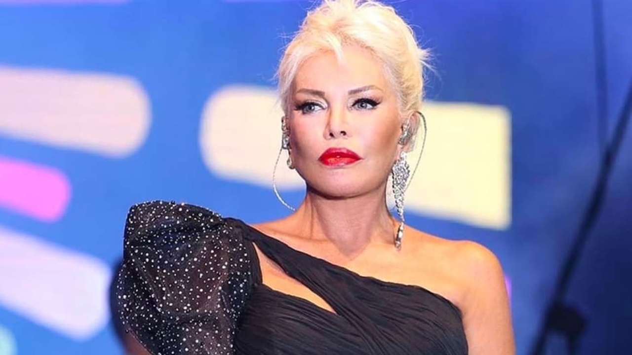 Ajda Pekkan'dan Esra Albayrak'a destek mesajı!