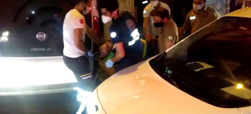 Kavga ettikleri arkadaşlarını balkondan attılar