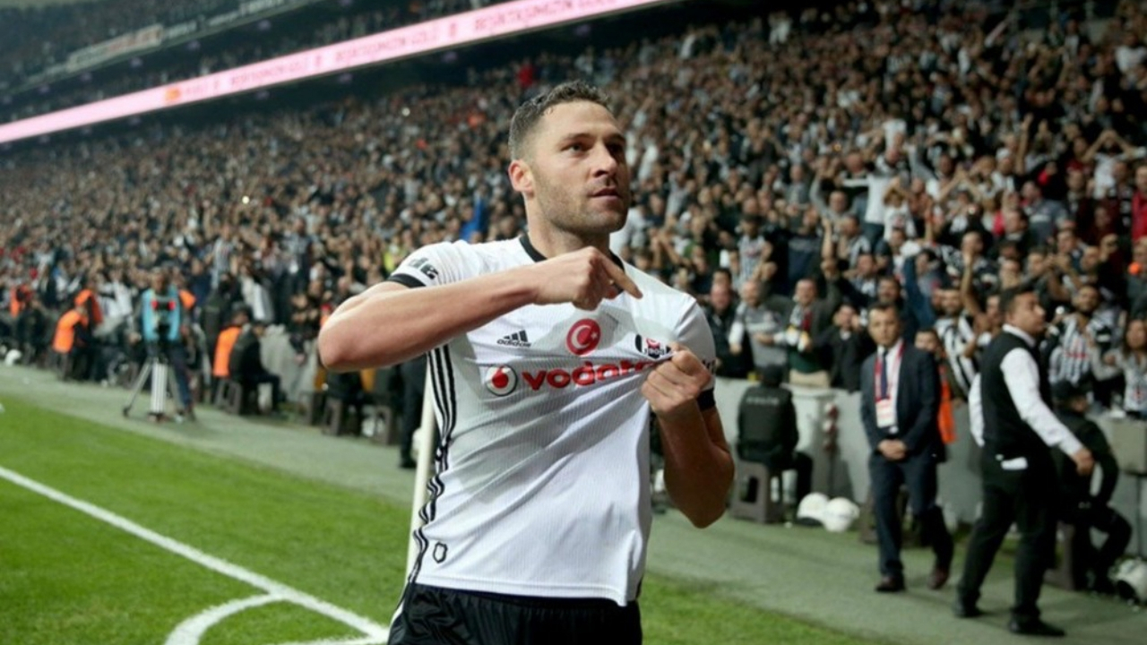 Eski Beşiktaşlı bıçaklı saldırıya uğradı