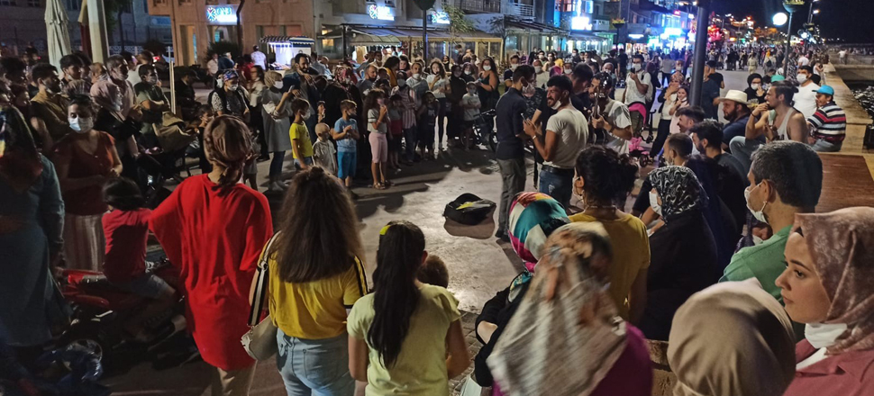 Korona konseri! Bursa'da vurdumduymazlık gırla!