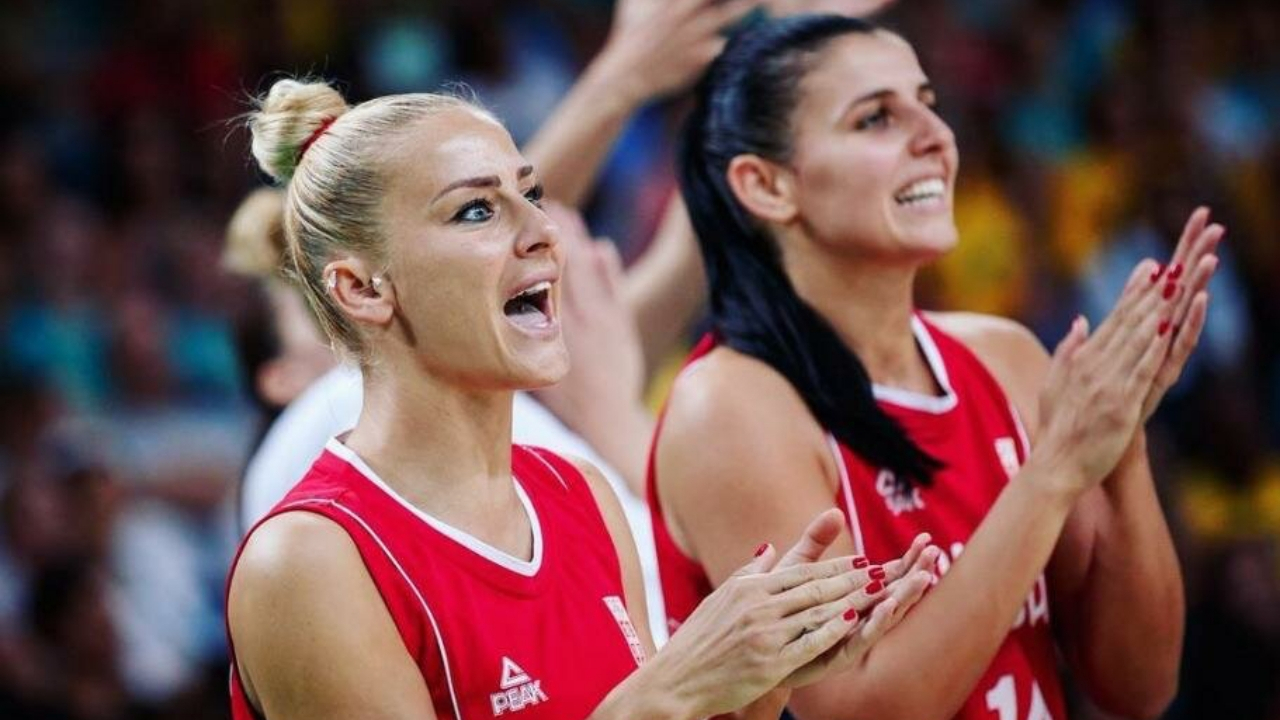 Ünlü basketbolcudan şoke eden itiraf: İlişki için transfer etti