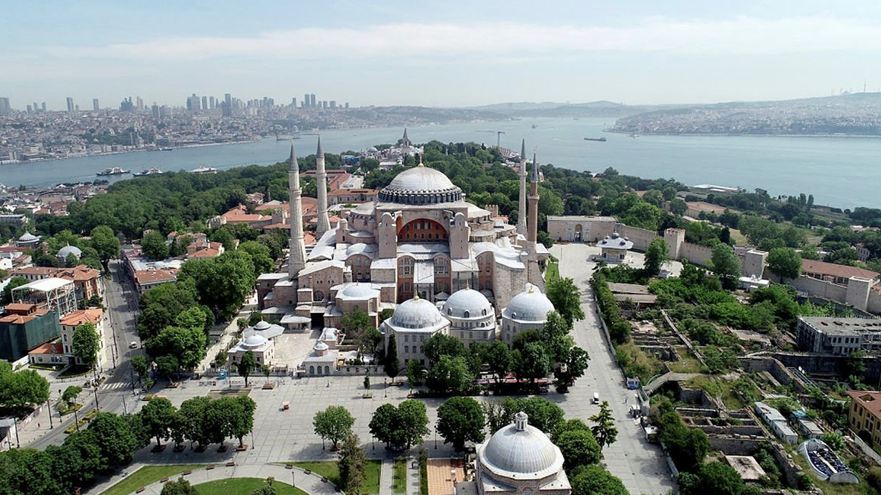 Numan Kurtulmuş'tan Ayasofya açıklaması
