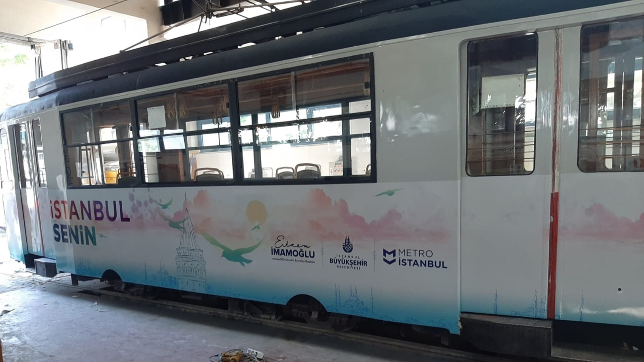 Nostaljik tramvaya İmamoğlu'nun ismini yazdılar