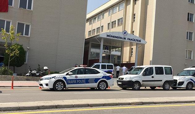 Pamukkale Üniversitesi'nde FETÖ operasyonu! Çok sayıda gözaltı var